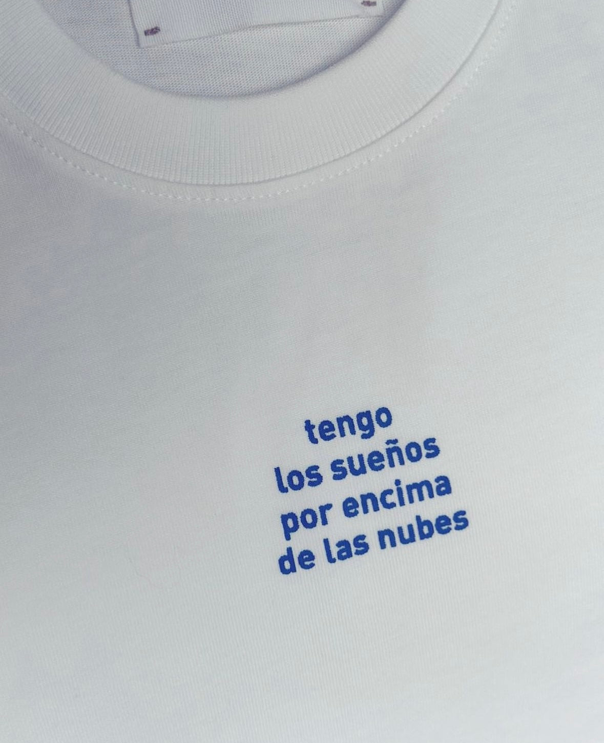 SUEÑOS Y NUBES